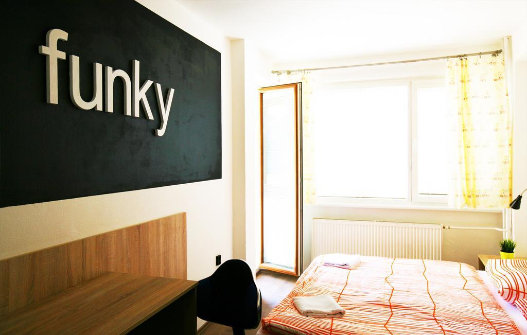 Hostel Bratislava By Freddie Szoba fotó